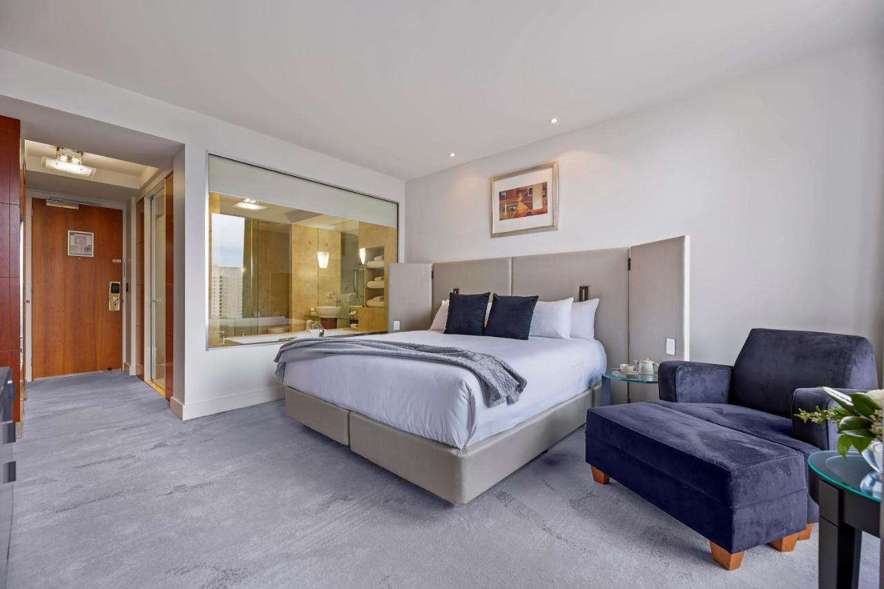 Peppers Waymouth Hotel Adelaide Exterior photo A bedroom at the hotel