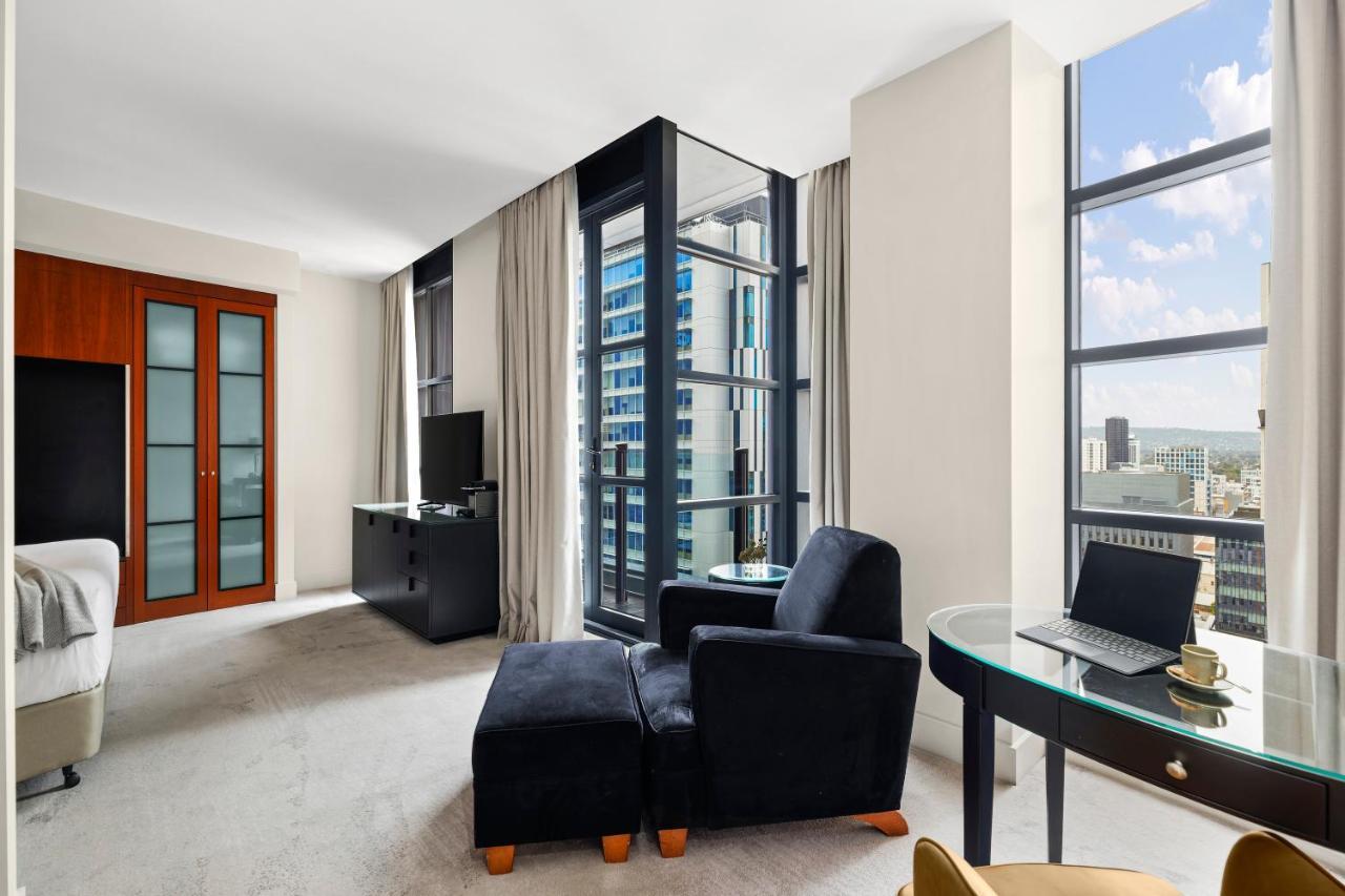 Peppers Waymouth Hotel Adelaide Exterior photo A typical apartment interior