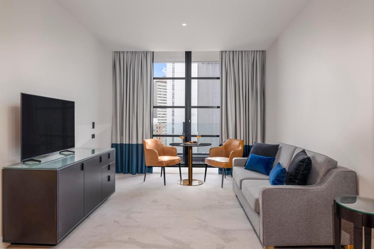 Peppers Waymouth Hotel Adelaide Exterior photo Living room